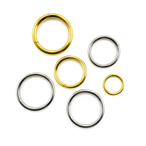 Titāna klikera gredzens