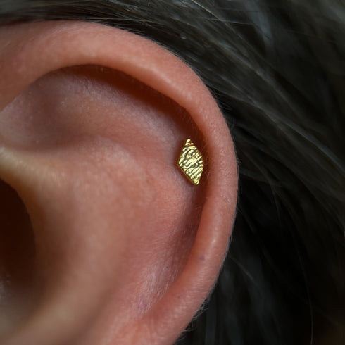 Titāna rombveida rombveida teksturēta labret spraudnis