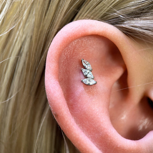 Titāna trīskāršais izliektais marķīza labrets